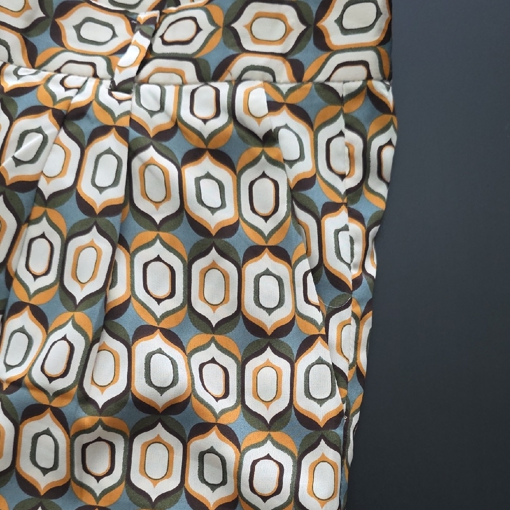 Veiled Collection Geo Printed High Rise Trousers - Picture 4 of 11